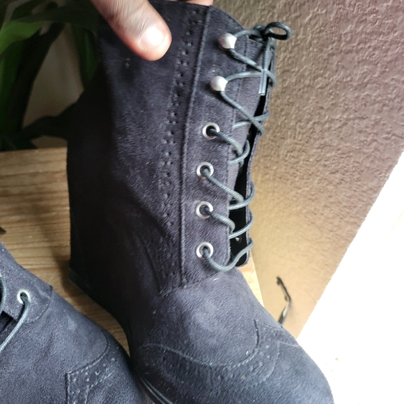 Cute Black Ankle boots sz 11 / Platform Heels / Booties / Wedges / Mossimo - Picture 5 of 6